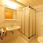 Haus Enzian Bed & Breakfast Sankt Anton am Arlberg