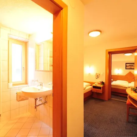 Haus Enzian Couette-café 3*