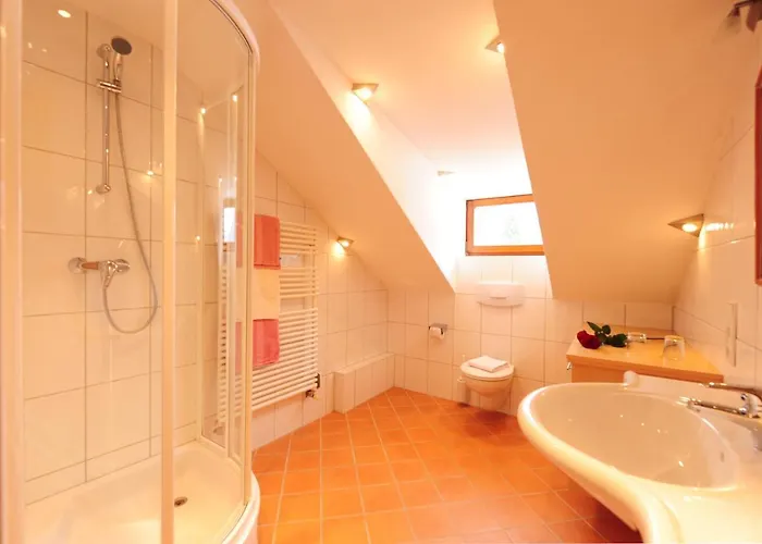 Haus Enzian לינה וארוחת בוקר סן אנטון