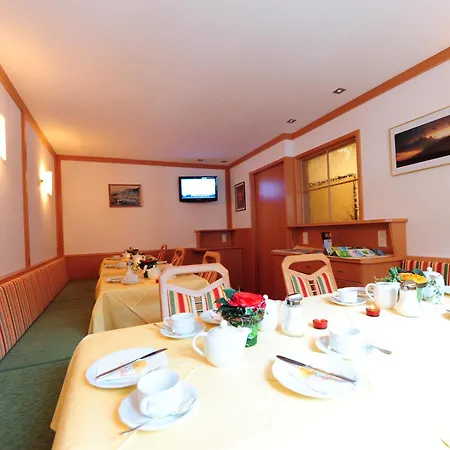 Bed & Breakfast Haus Enzian St Anton am Arlberg