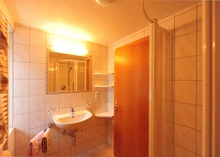 Frühstückspension Haus Enzian 3*